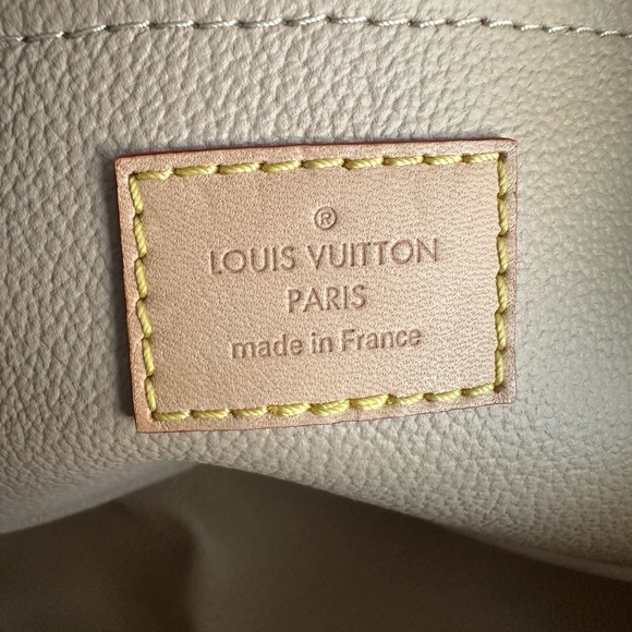 Louis Vuitton Toiletry Brown Monogram Cosmetic Case - Picture 15 of 15